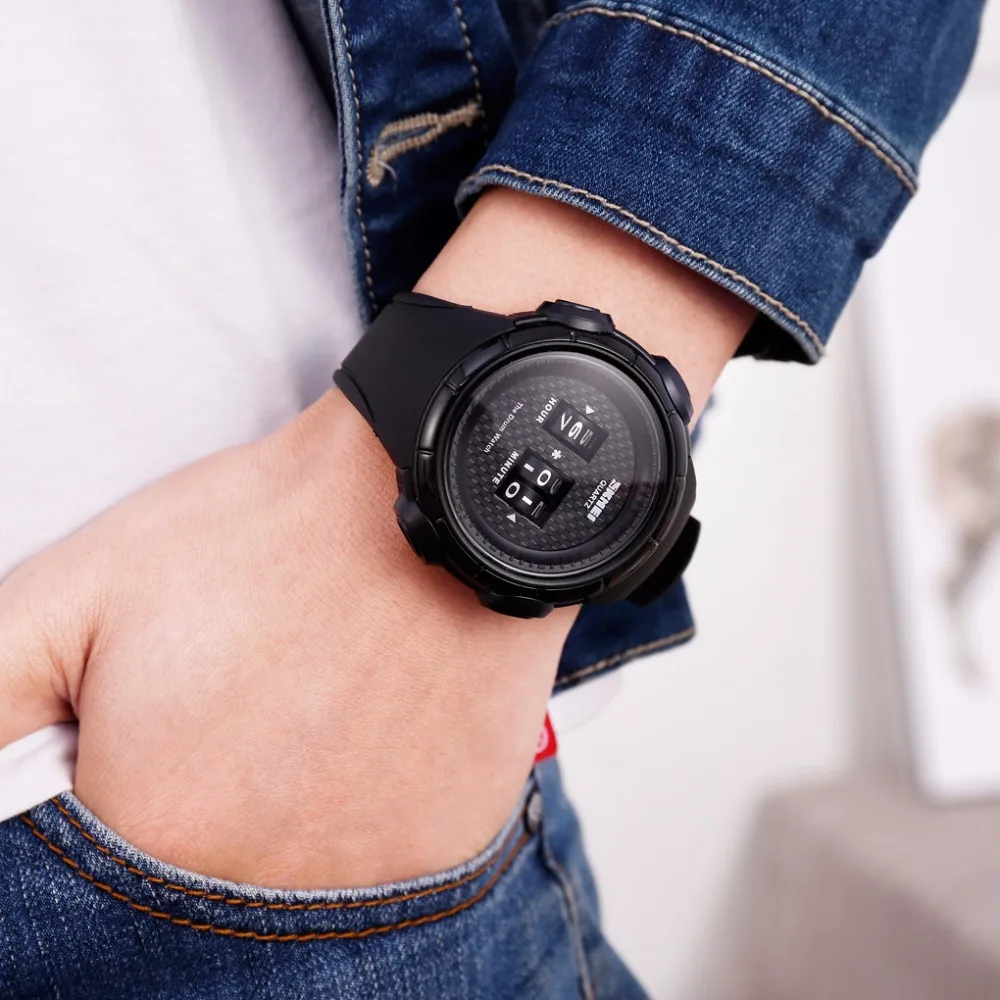 

SKMEI Fashion Casual Sport Watch Men Outdoor 50M Waterproof Digital Display Men Stainless Steel Watches Big Dial Quartz Watches