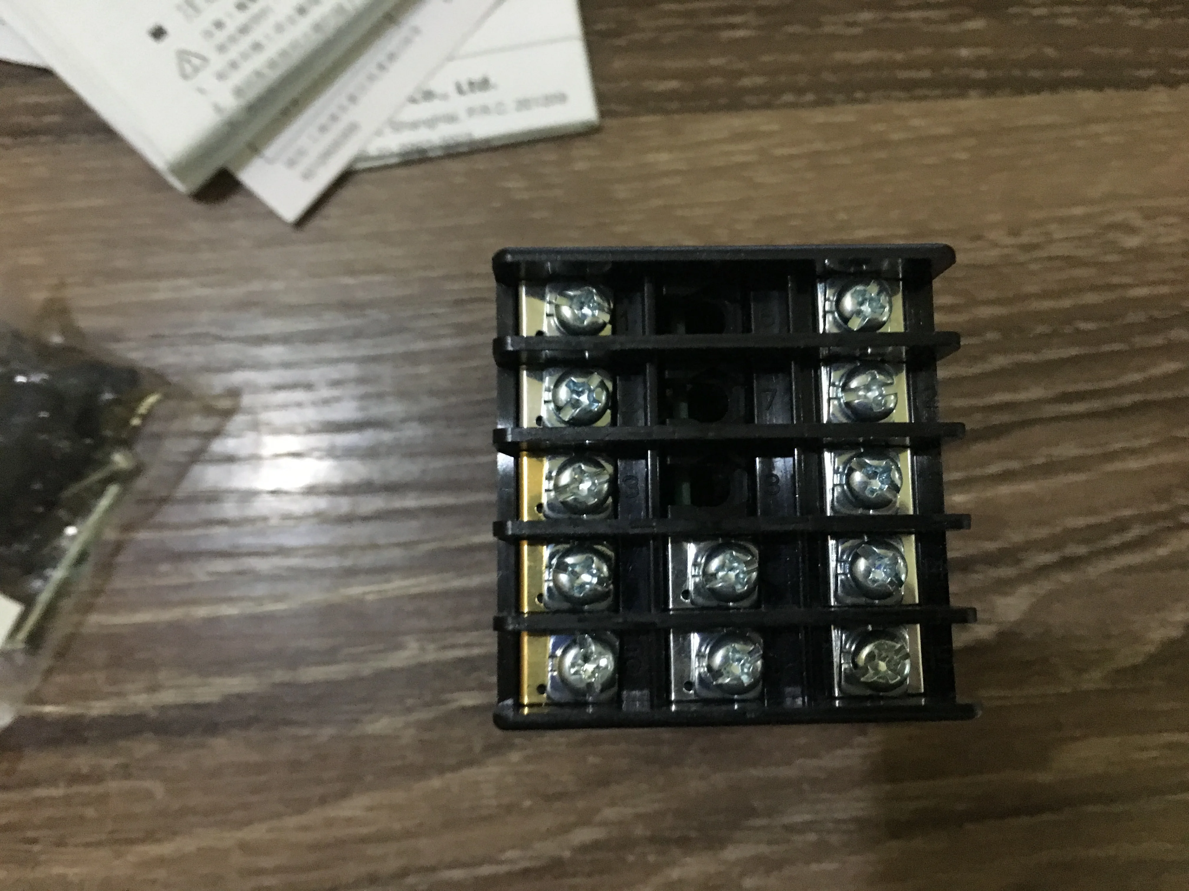 DTA4848R0 DTA4848V0 DTA4848C0 DTA4848R1 DTA4848V1 DTA4848C1 совершенно новый оригинальный Delta термостат |