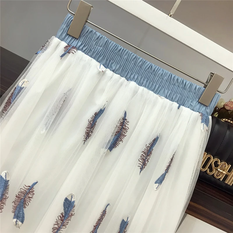 Летняя модная Женский комплект 2 шт. с v-образным вырезом и оборками, топы с короткими рукавами+ ультра длинная газовая юбка с вышивкой перьев женский костюм