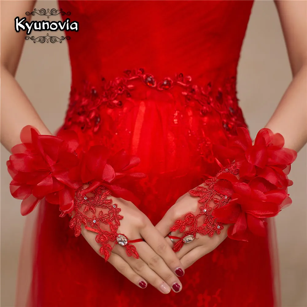 Женские перчатки для выпускного вечера Kyunovia красные белые с цветочным