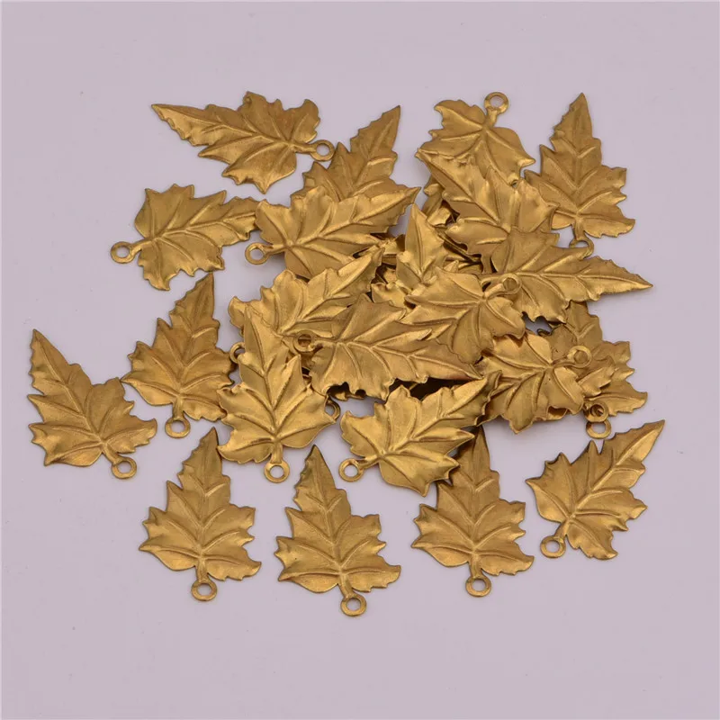 

50 шт./лот медные Подвески ручной работы в виде кленового листа, оригинальные Подвески 23 мм с цветным орнаментом, латунные подвески для сереж...