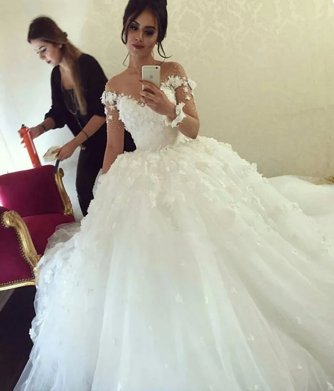 

New Wedding Dress 2023 Sweetehart Neck long Sleeve Ball Gown Court Train Beading Tulle Bridal Gowns Robe de mariage