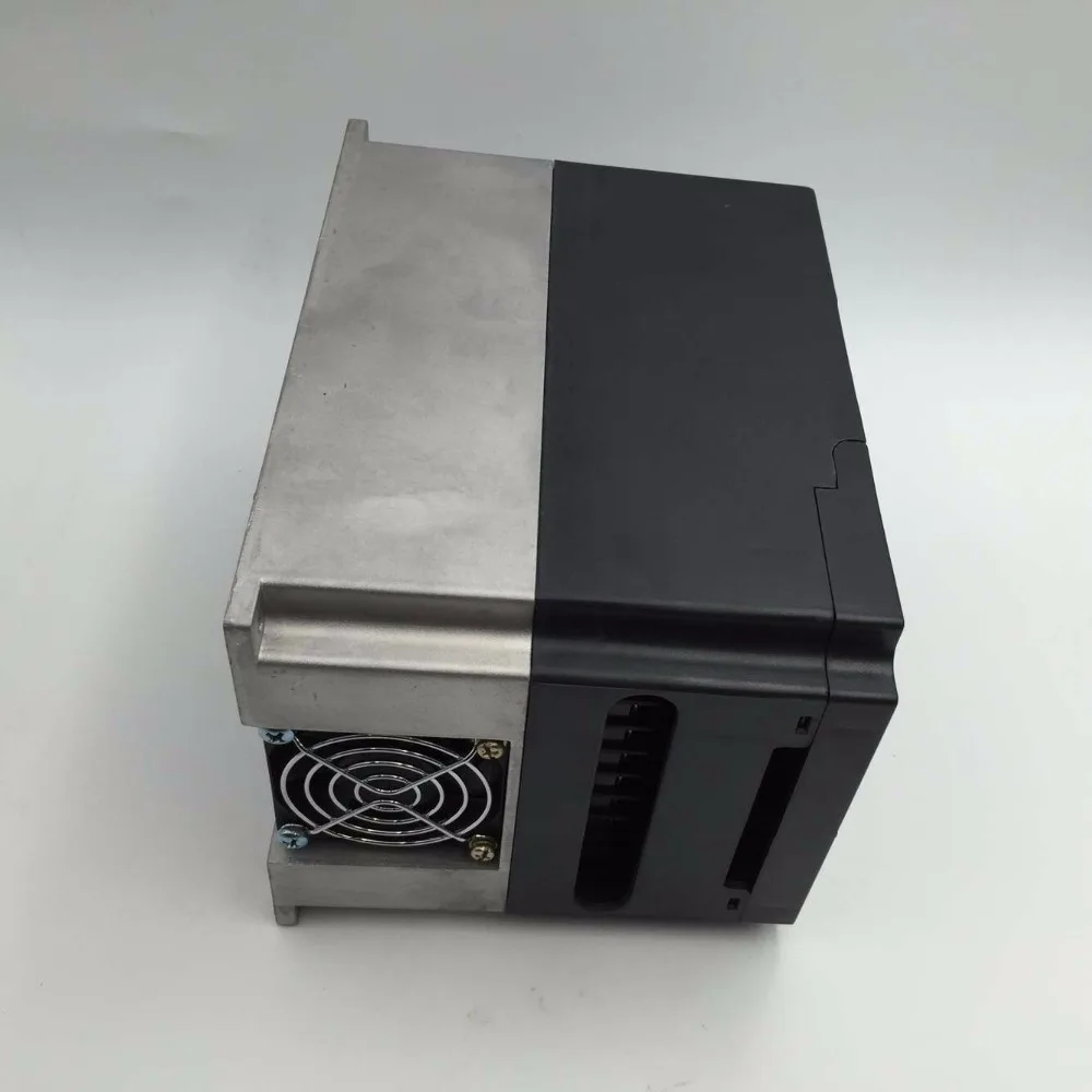 VFD инвертор 3kw 4HP 3 фазный 380V 0 1000Hz 8.0A для привода кВт Шпиндельный двигатель