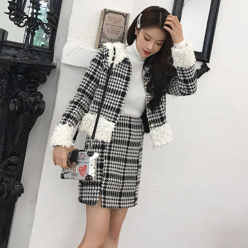 Фото Tweed Winter Women 2 Piece Set 2019 Fashion High Quality Runway Luxury Fur Collar Thick Warm Jacket Coat + Pencil Skirt Suits Женская Tweed Winter Women 2 Piece Set 2019 Fashion High Quality Runway Luxury Fur Collar Thick Warm Jacket Coat + Pencil Skirt Suits Женская