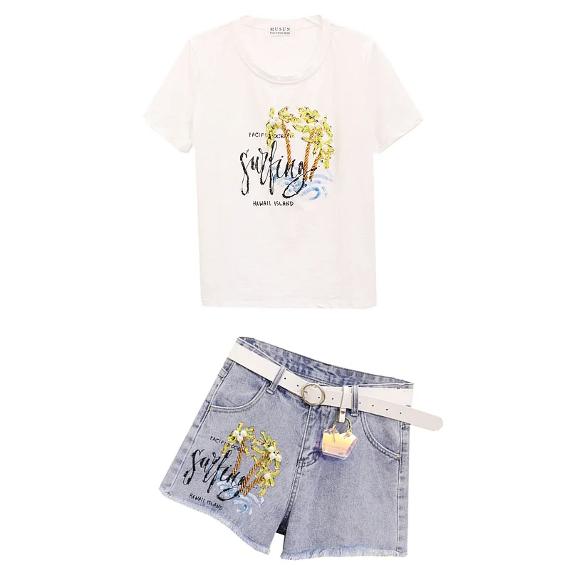 Женский комплект ALPHALMODA футболка с буквенным принтом блестками и шорты из 2