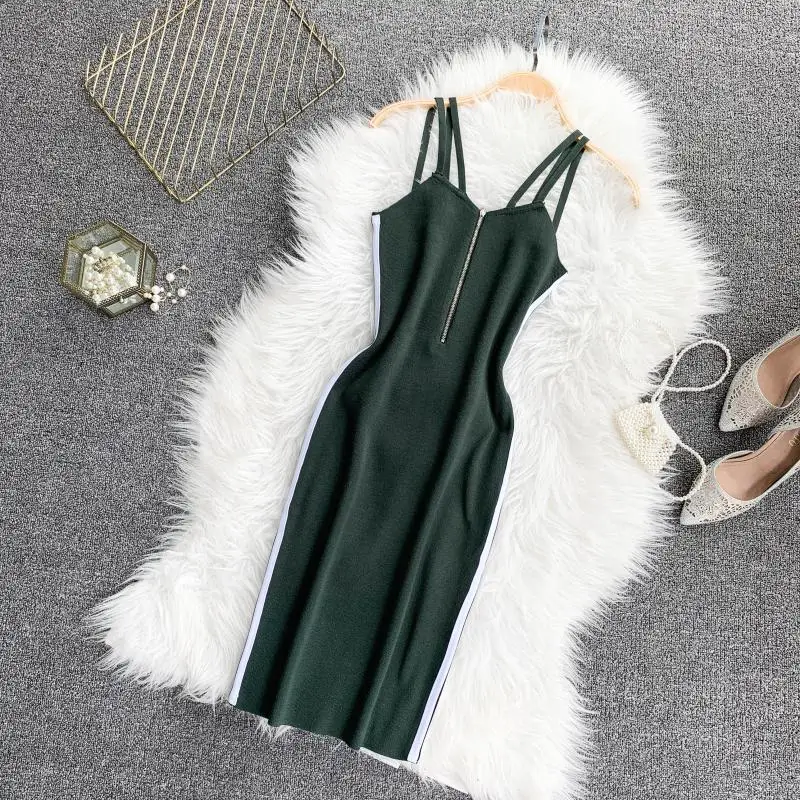 Женское Облегающее вязаное платье ALPHALMODA в цветную полоску на молнии