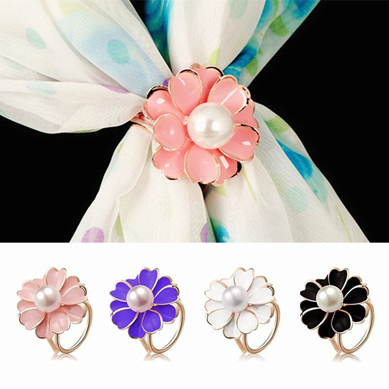 2023 Новое лучшее предложение модной высококачественной трехколесной булавки-зажима для шарфов с имитацией жемчужин "Camellias". Ювелирные изделия отличного качества подарки.