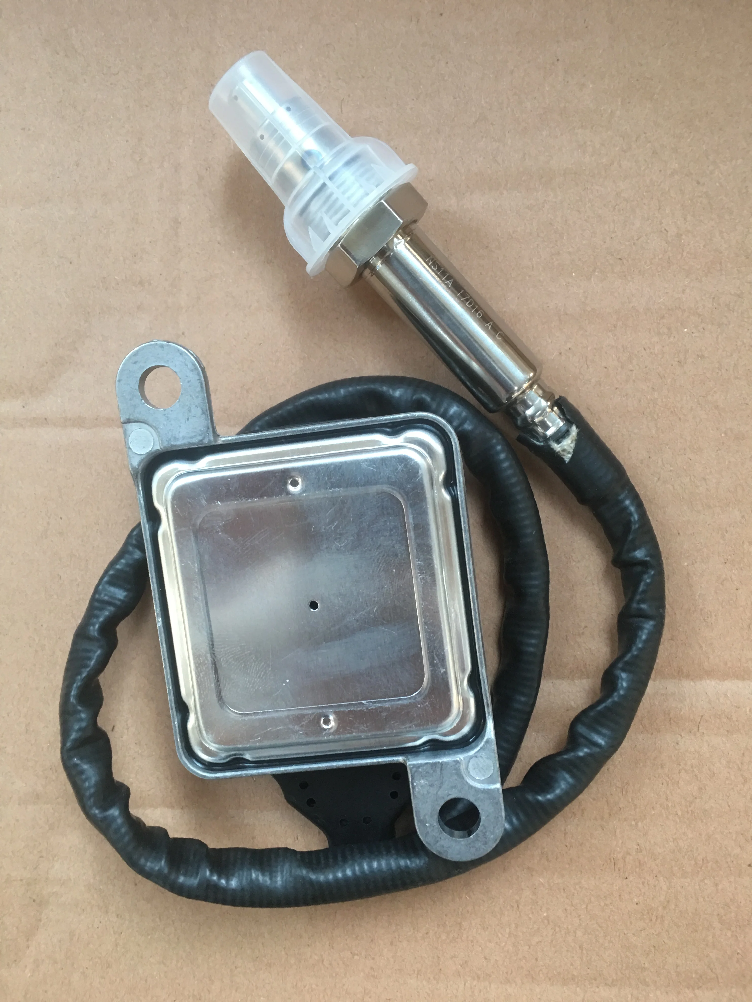 Nox Сенсор для Mercedes Benz W166 W172 W205 W221 W251 W212 W207 W906 ML250 GL350 5WK96681C A0009053403 A0009056104 0009053403 |