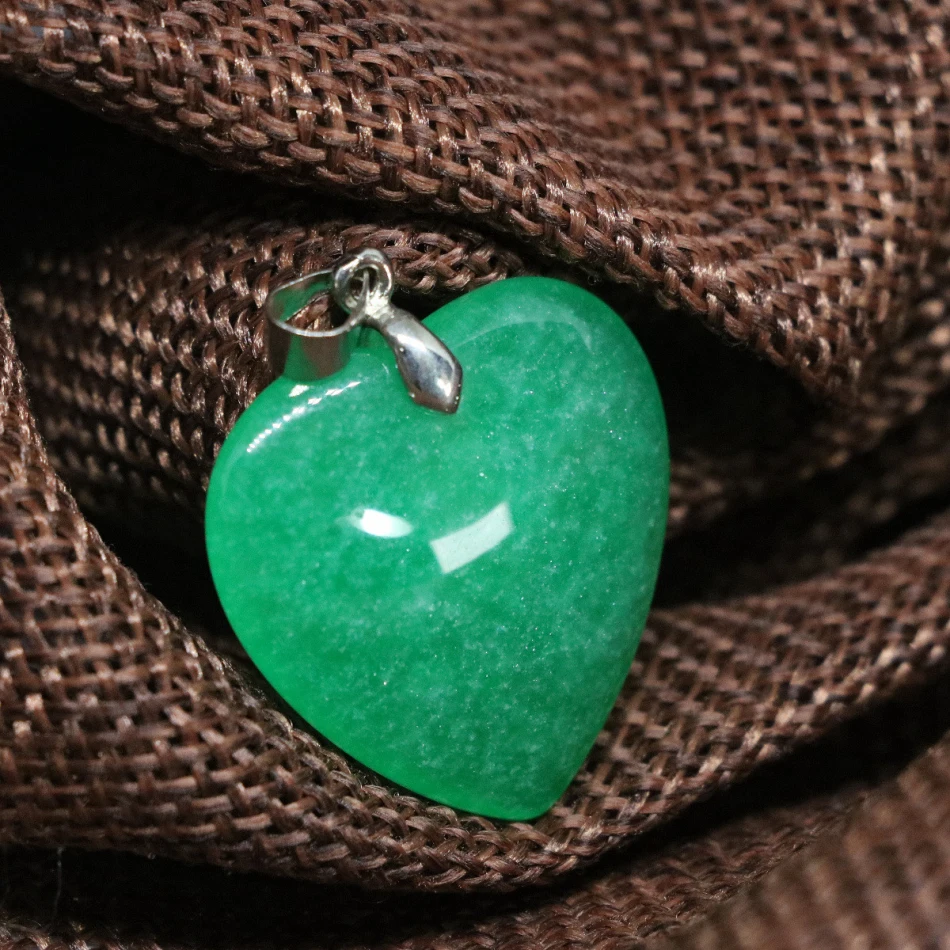 Высокое качество романтическая подвеска в форме сердца зеленый жад камень