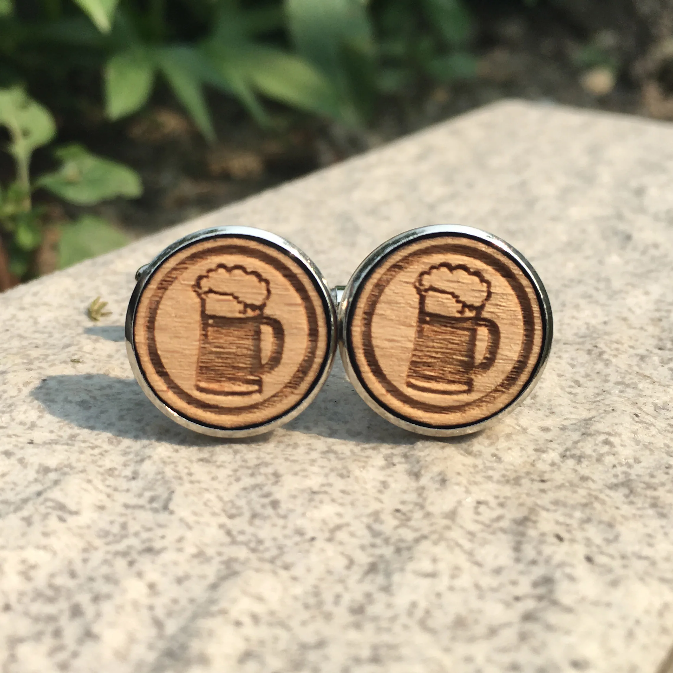 Пивные кувшины гравированная лазером древесина запонки Октоберфест деревянные