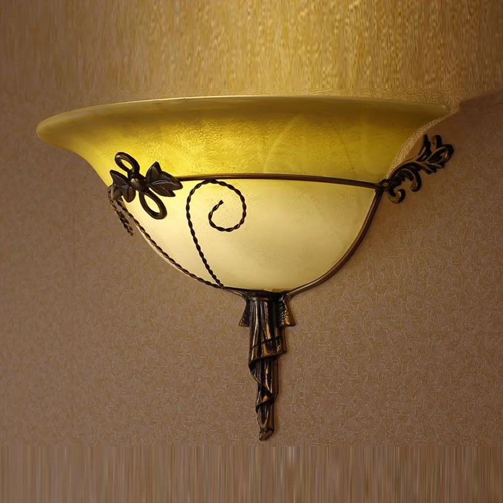 Винтажный Королевский настенный светильник из матового стекла европейская