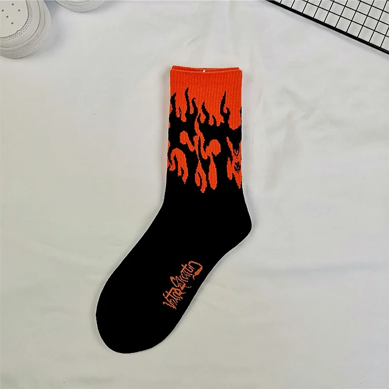 4 Korean style fashion Harajuku street hip hop socks unisex fun men's socks happy skateboard flame ladies socks - Цвет: 4