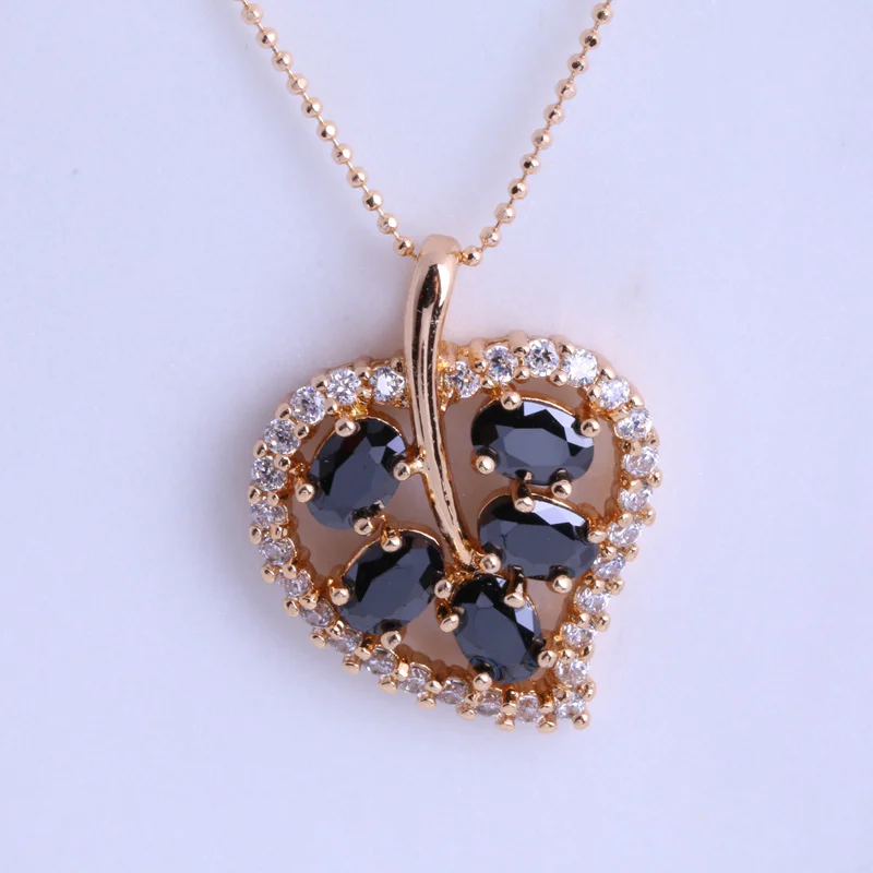 Любовный монолог Изысканная форма листа белый кубический цирконий желтое золото