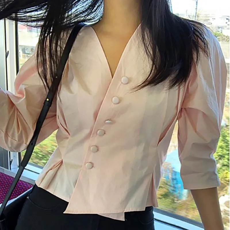 Женская блузка CHICEVER розовая с треугольным вырезом и рукавом три четверти на