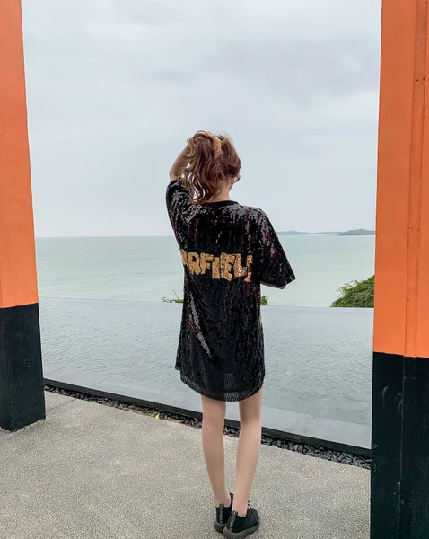 Новая свободная Женская футболка средней длины с короткими рукавами и рисунком