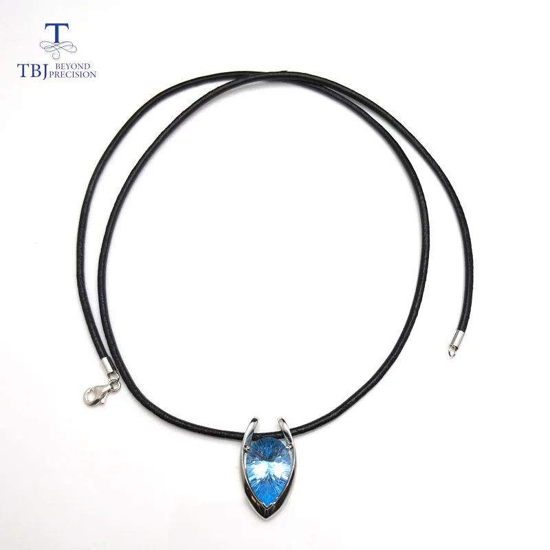 Кулон женский V-образный с топазом небесно-голубого цвета на кожаном шнурке TBJ из