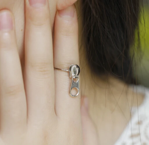 Timlee E019 бесплатная доставка новые винтажные металлические серьги гвоздики на