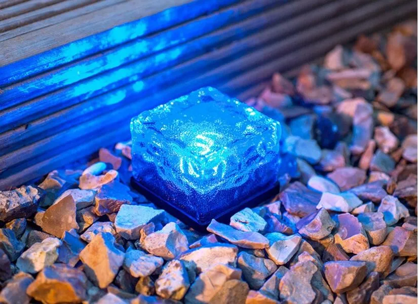 구매 태양 전원 LED 지상 크리스탈 유리 얼음 벽돌 모양 야외 마당 정원 빛 풍경 지하 램프 30 개/몫