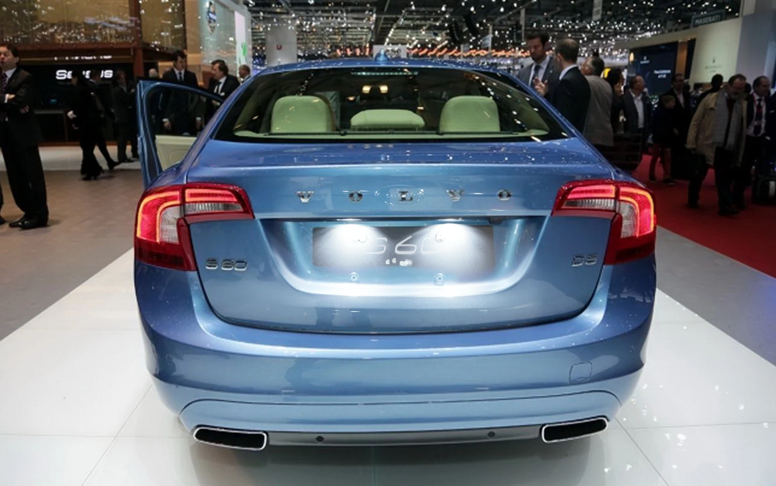 Светодиодный светильник ANGRONG 2x для номерного знака Volvo V70 S60 S80 XC70 XC90 белого цвета