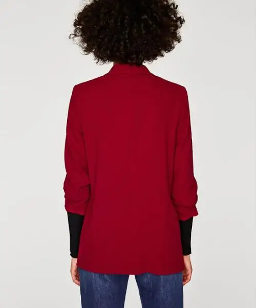 Женский блейзер в стиле бойфренда ярких цветов с рюшами и манжетами средней