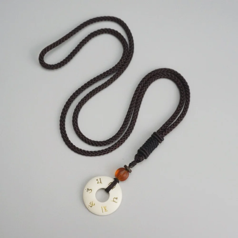 

AMIU Tibetan Buddhist Handmade Simple Rope Chain With OM Mantra Sign Tagua Nut Pendant Necklace Buddhism Amulet Necklace
