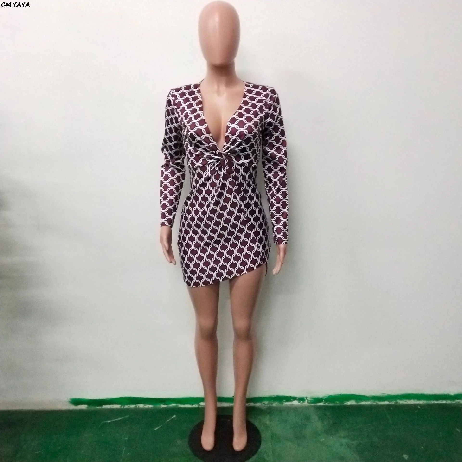 Женское платье с длинным рукавом мини треугольным вырезом и геометрическим принтом длиной выше колена