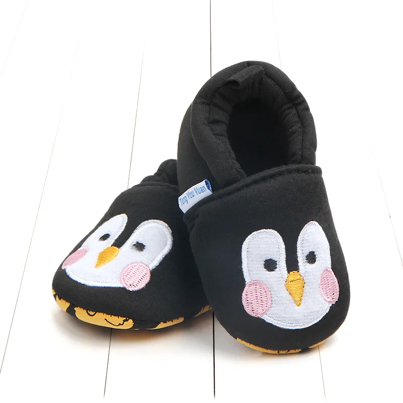 

New Cute Cartoon Baby Shoes Boys Girls Christmas Deer Shoes Infant Kids Penguin First Walkers Newborn Toddlers Non-Slip Shoes