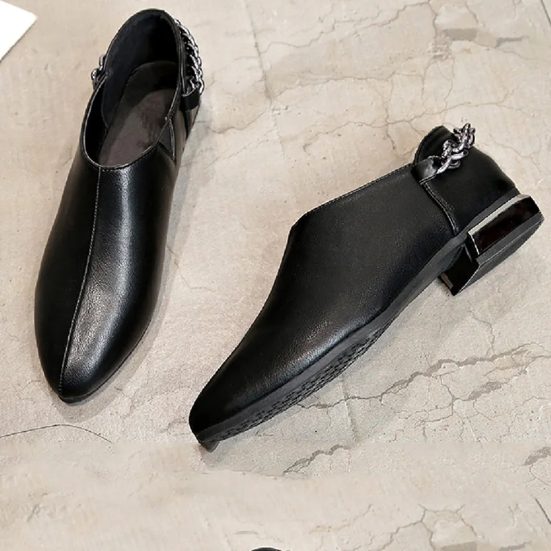 Женская обувь на плоской подошве с острым носком в британском стиле