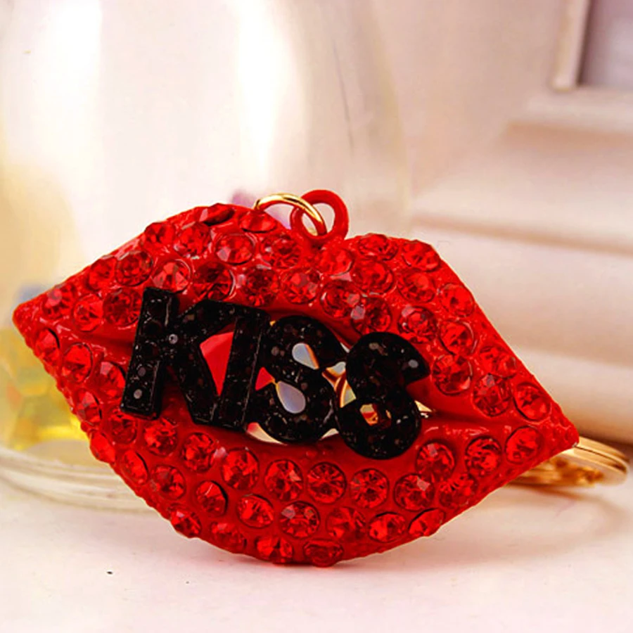 Творческий брелок с красивыми губами и стразами "KISS" - новинка, держатель для ключей, оберег для женской сумки, автоаксессуар, подарок для влюбленных R102.