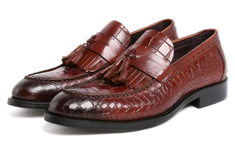 

Embossed Leather Man Fashion Italy Shoes Runway Martin Oxfords Tassels Barque Formal Prom Party Oxfords Slip On Sapatos Hombre