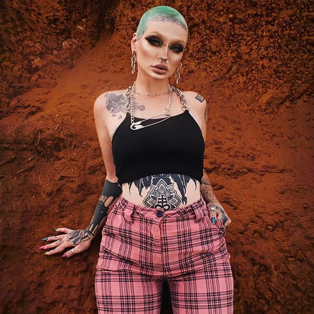 Женский короткий жилет BKLD черно-белый топ в полоску с цепочкой на лето 2019 - купить