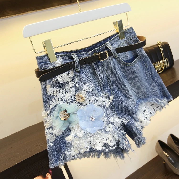 

New short Summer 2019 ins Jeans Shorts Student Girls New Embroidery Loose Slim Broad legged
