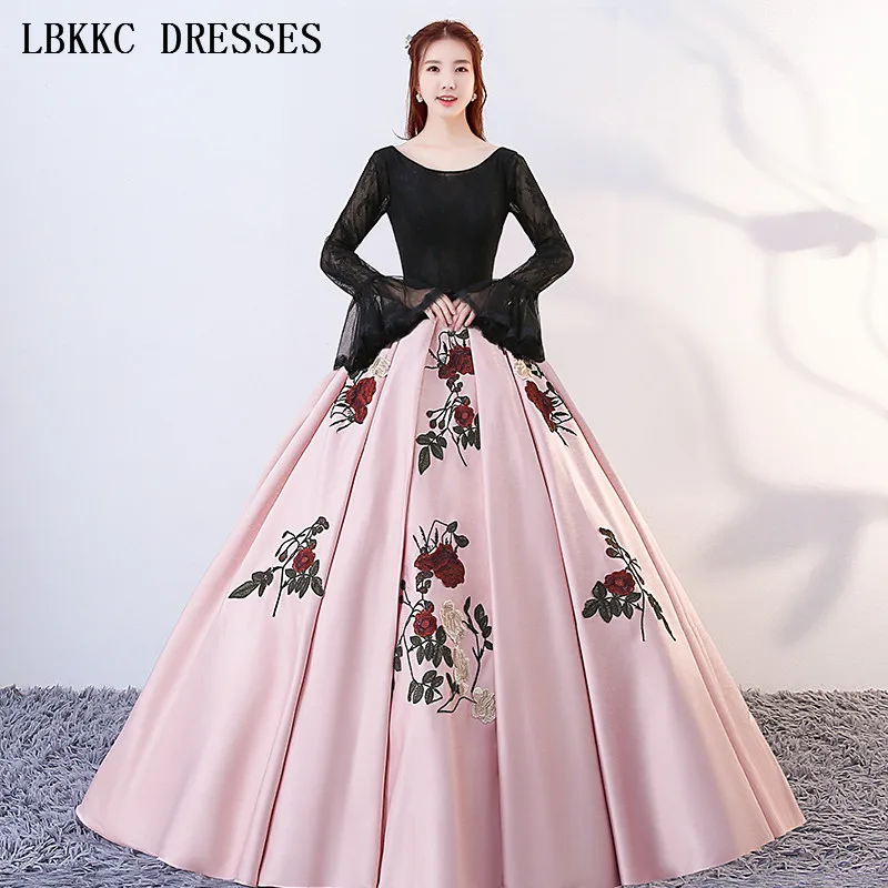 

Long Sleeve Quinceanera Dresses Nude Pink Ball Gown Lace Embroidery Flowers Sweet 16 Dresses Vestidos De 15 Anos Quinceanera