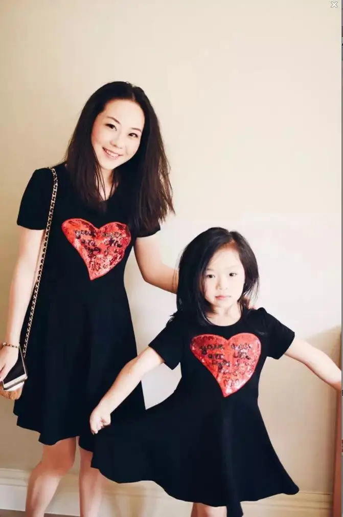 2016 новый мать и дочь одежда девушки красные блестки в форме сердца с коротким