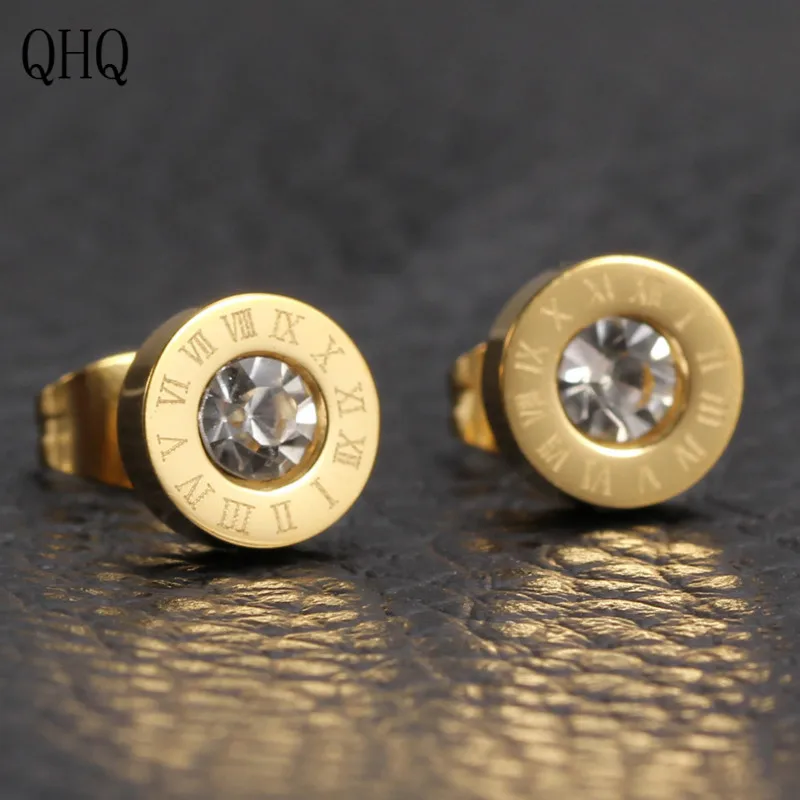 QHQ серьги гвоздики из титановой стали римские с числами корейские аксессуары в