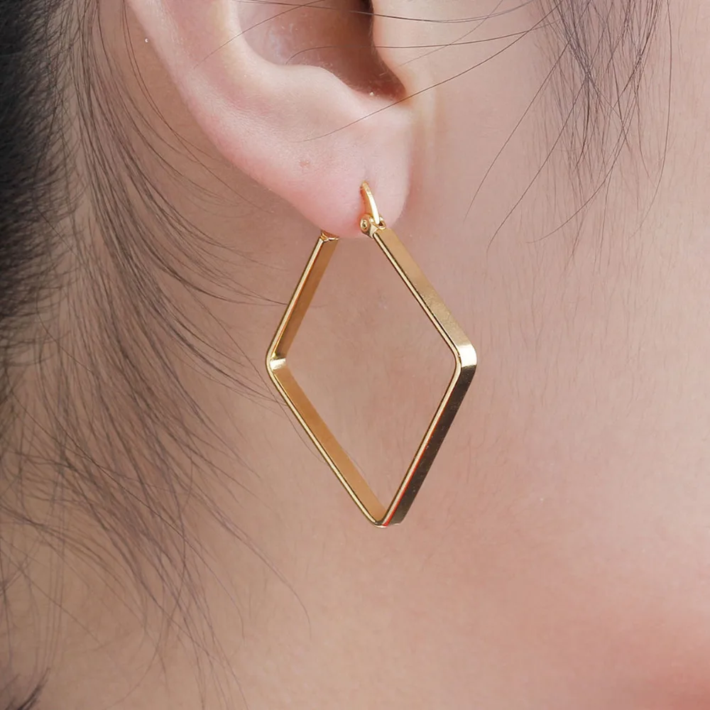 

8SEASONS 304 Stainless Steel Girls Hoop Earrings Women Fashion Earrings Gold color Rhombus New 2018 Hot Sale 38mm x 36mm, 1 Pair