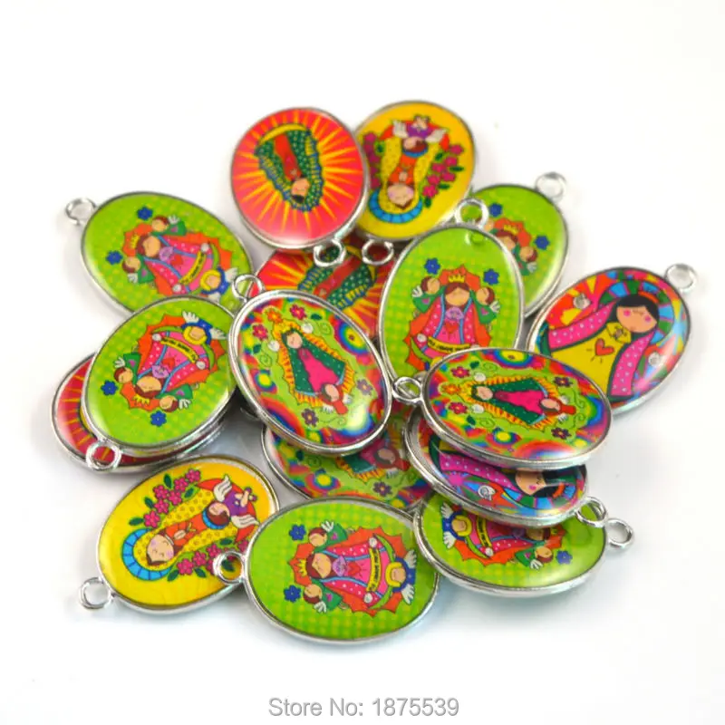 Прекрасная фотография религиозные фигурки такие как Мэри Богоматерь Гуадалупе |