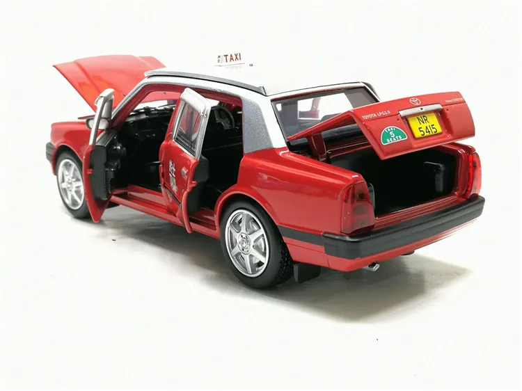 1/32 Toyota Crown HongKong такси литая машина модель такси игрушки со звуковым освещением оттяните назад для детей подарки игрушки