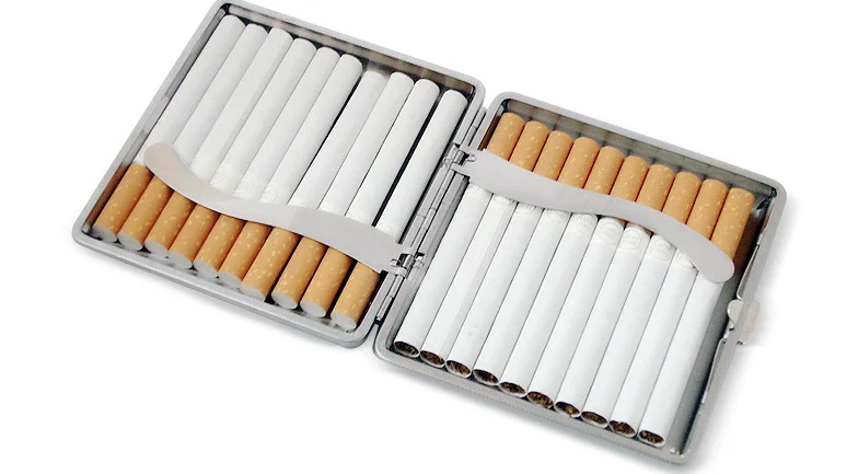 Нежный подарочный футляр для сигарет чехол с черным карманом кожаный