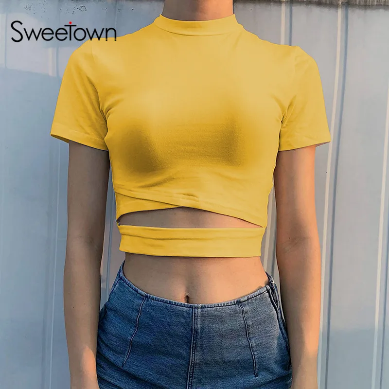 Sweetown белый укороченный Топ Harajuku футболка 6 цветов открытые женские летние топы Повседневный женский в Корейском стиле футболка BTS Топ