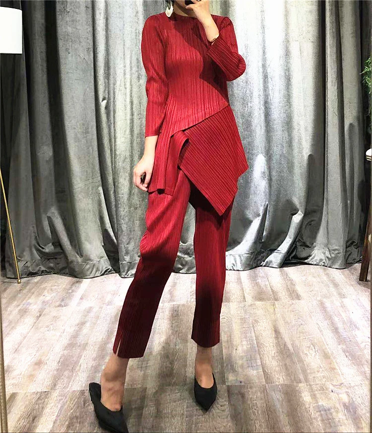 Miyake Fold понижающий возраст вестернизация Ранняя весна умный Двухсекционный французский миноритарный Женский костюм