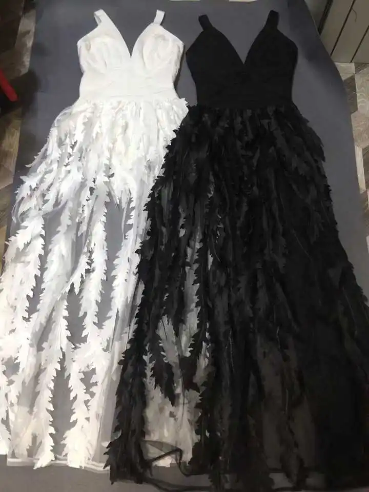 

Женское облегающее платье на бретельках, черное/белое с треугольным вырезом, 2019