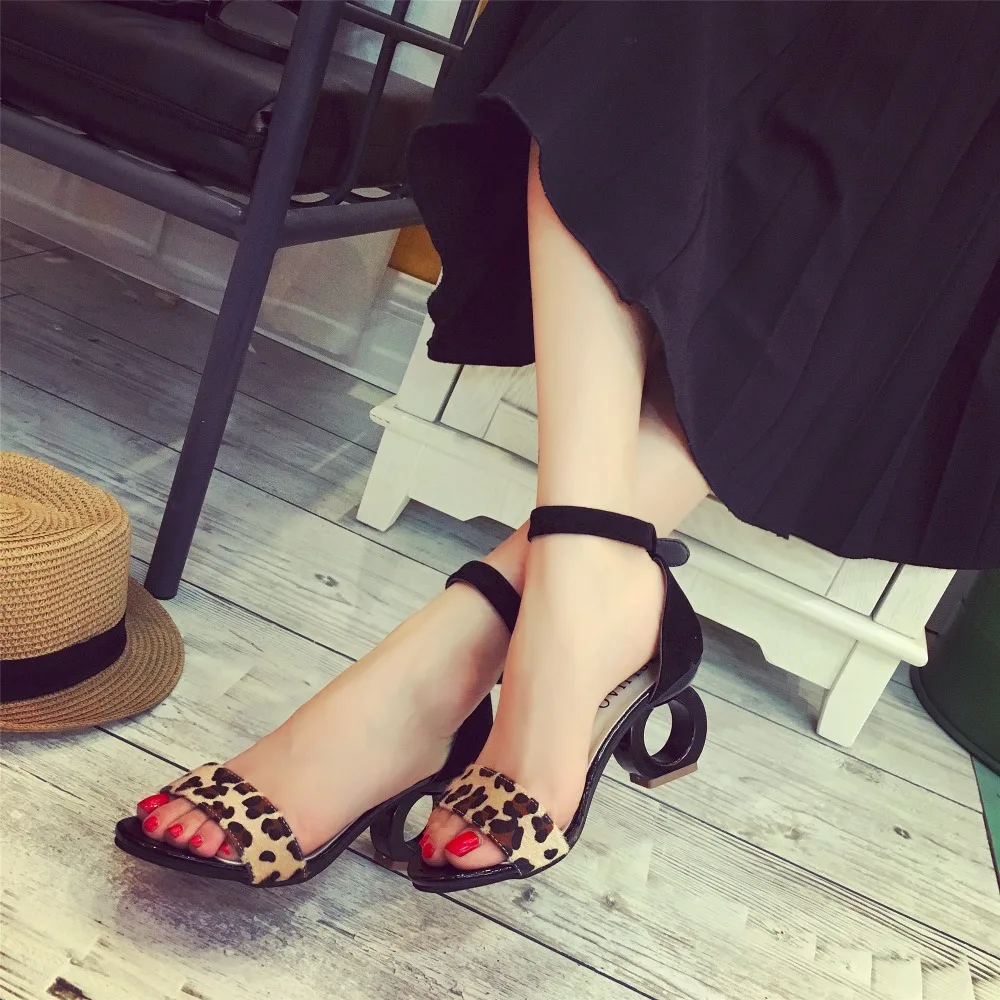 Обувь из овечьей кожи с леопардовым принтом модные брендовые босоножки конского