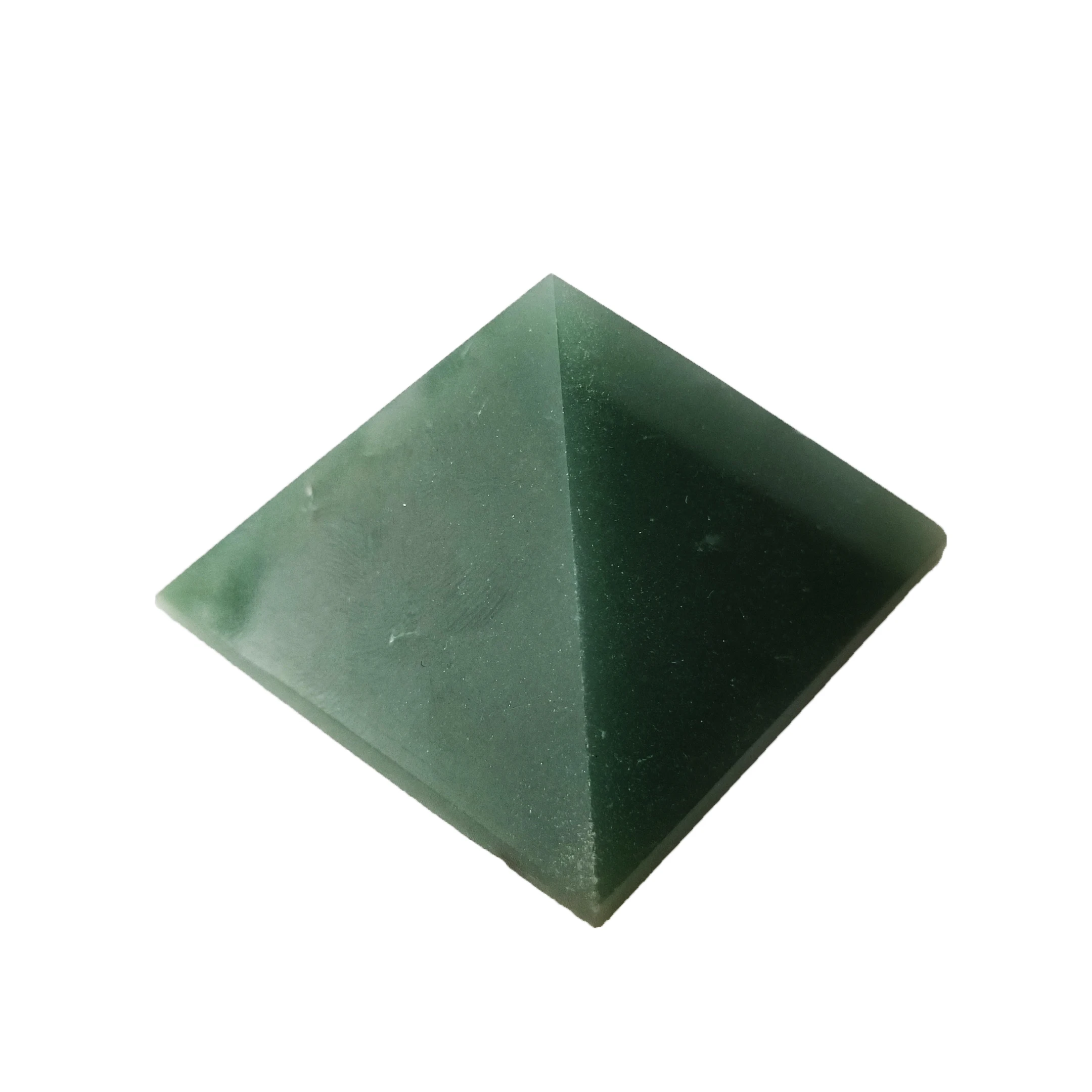 Натуральный Зеленый Кристалл авантюрин Пирамида ручной работы полированный