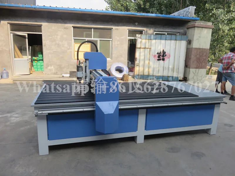 1300*2500 мм хорошее качество фанеры cnc router шпинделя 3.0kw водяного охлаждения |