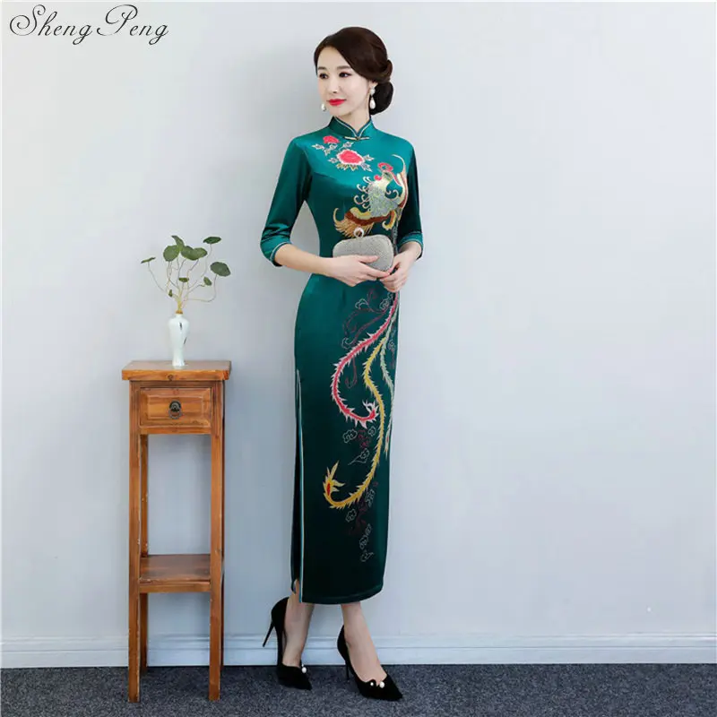 Красный китайское традиционное платье Женская шелковый атлас Cheongsam Винтаж Qipao Лето Половина рукава длинное цветок плюс размеры V1428 - Цвет: 3
