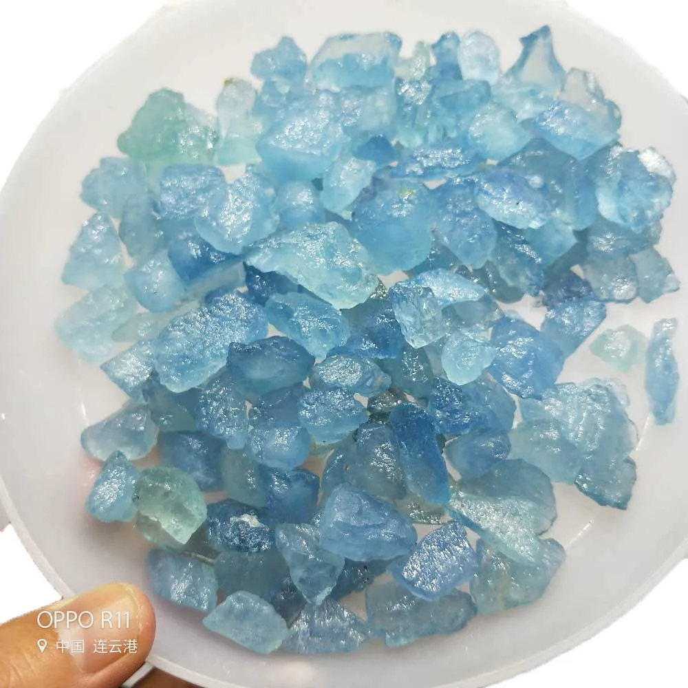raw gemstone 100 г Натуральный аквамарин Гравий Кристалл гравий полированный необработанный драгоценный камень кварцевая галька исцеляющий камень для изготовления ювелирных изделий своими руками - Цвет: raw gemstone