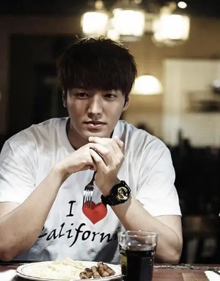 Популярная Корейская футболка для мальчиков Lee Min Ho Park Shin Hye белая с надписью I Love