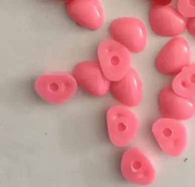 pink 100 шт плоский черный нос, треугольный нос, пластиковая кукла, нос для кукол, игрушки для изготовления, плюшевый медведь, куклы, глаза, амигуруми, аксессуары для изготовления - Цвет: pink