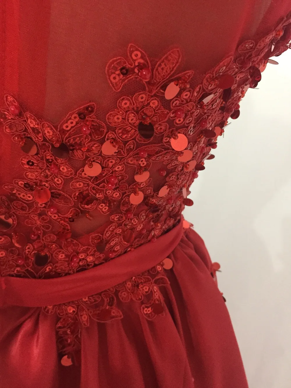 ILUSY новейший дизайн темно-красное платье для выпускного вечера с v-образным